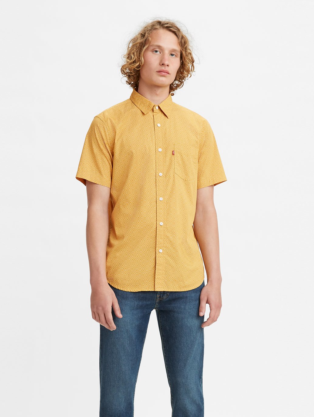 Beli Levi's® Men's Short Sleeve Classic Pocket Standard Fit Shirt Levi's®  Official Online Store